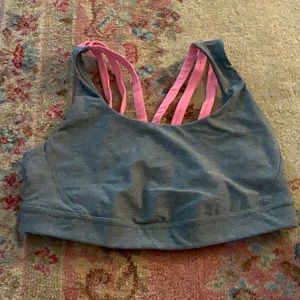 Lululemon sports bra